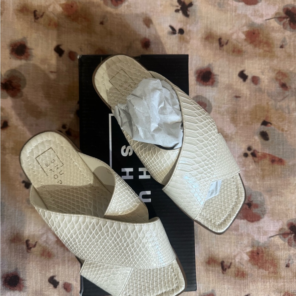 ShuShop Cream Textured Slide Loafers